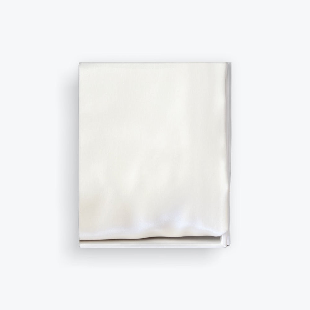 WHITE ZIPPERED PILLOWCASE